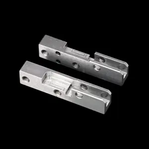 Pieza de automóvil anodizada gris metálico de hardware no estándar personalizado mecanizado CNC